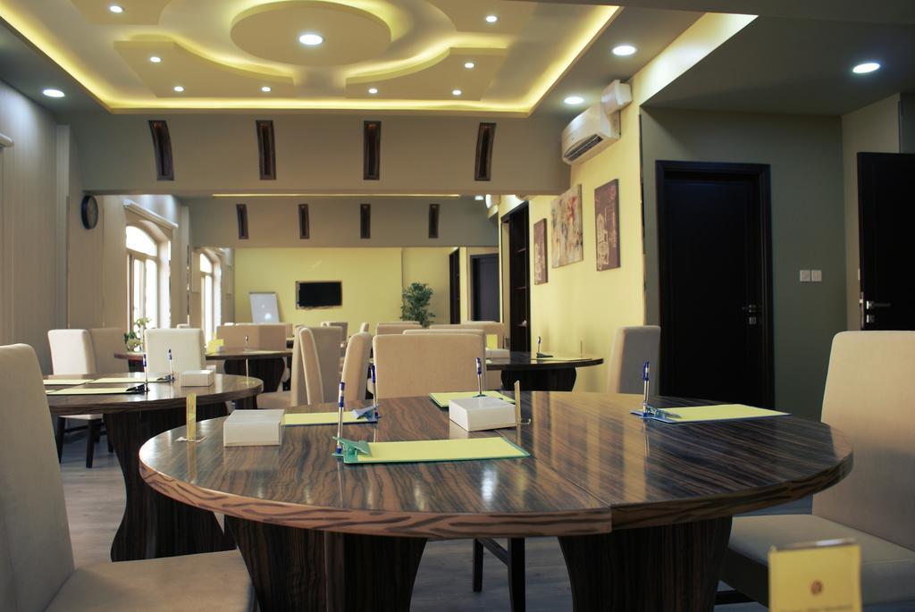 Weekend Hotel & Apartments Mascate Exterior foto